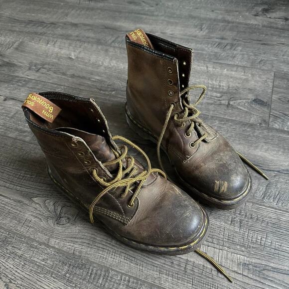 Vintage Dr Doc Martens Made In England Brown Leather Boots - Picture 8 of 8